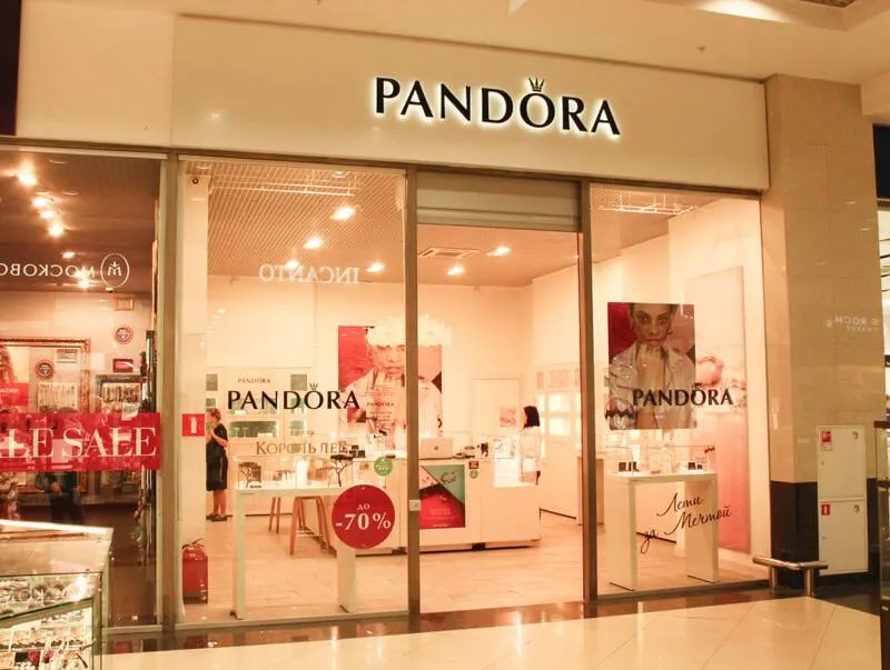 Конец эпохи браслетов Pandora: Суд признал банкротом управляющую компанию сети